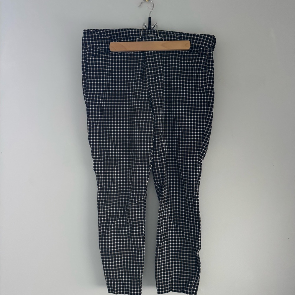Old Navy Women's Black and White Checkered Pants